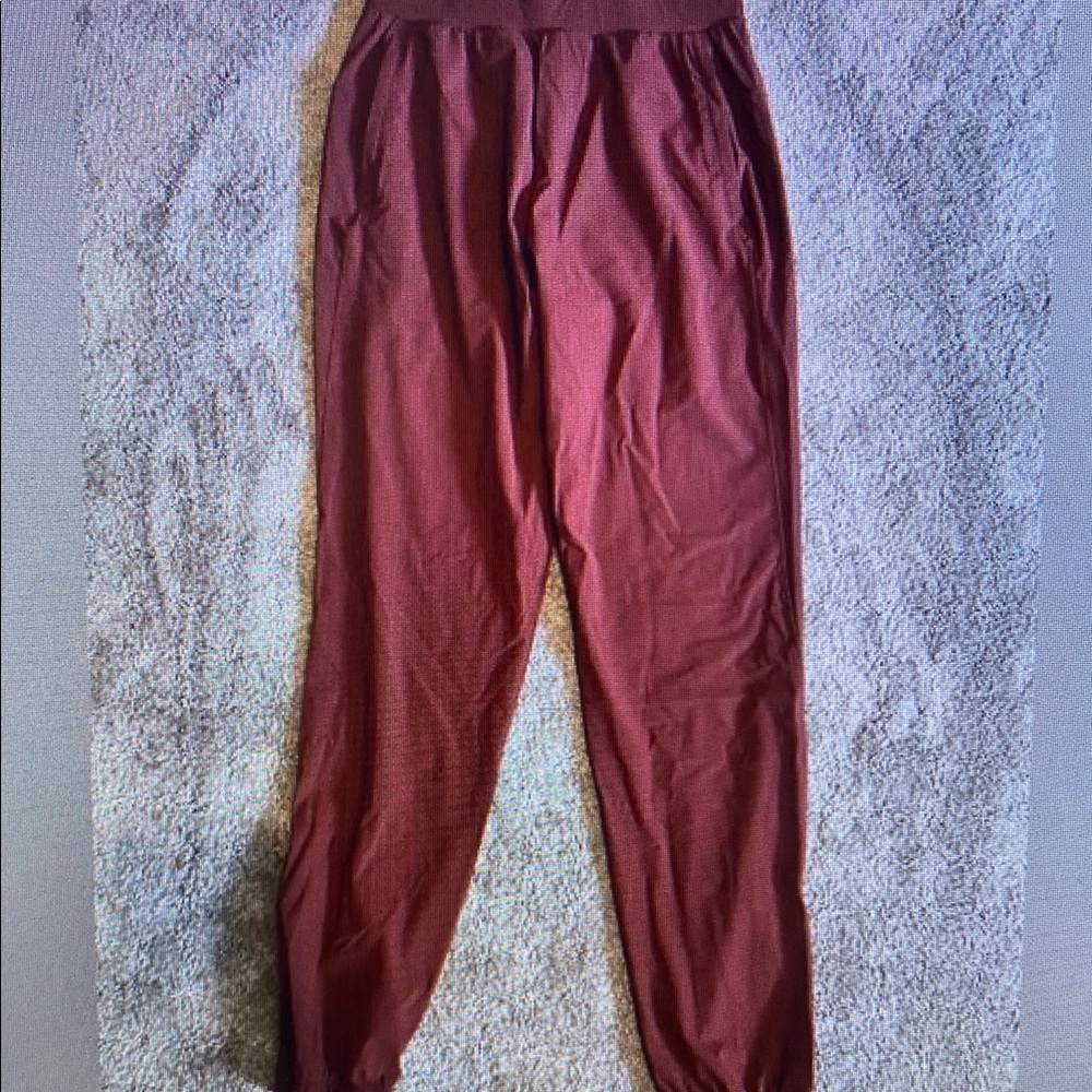 lululemon athletica Men's Surge Joggers (Maroon)